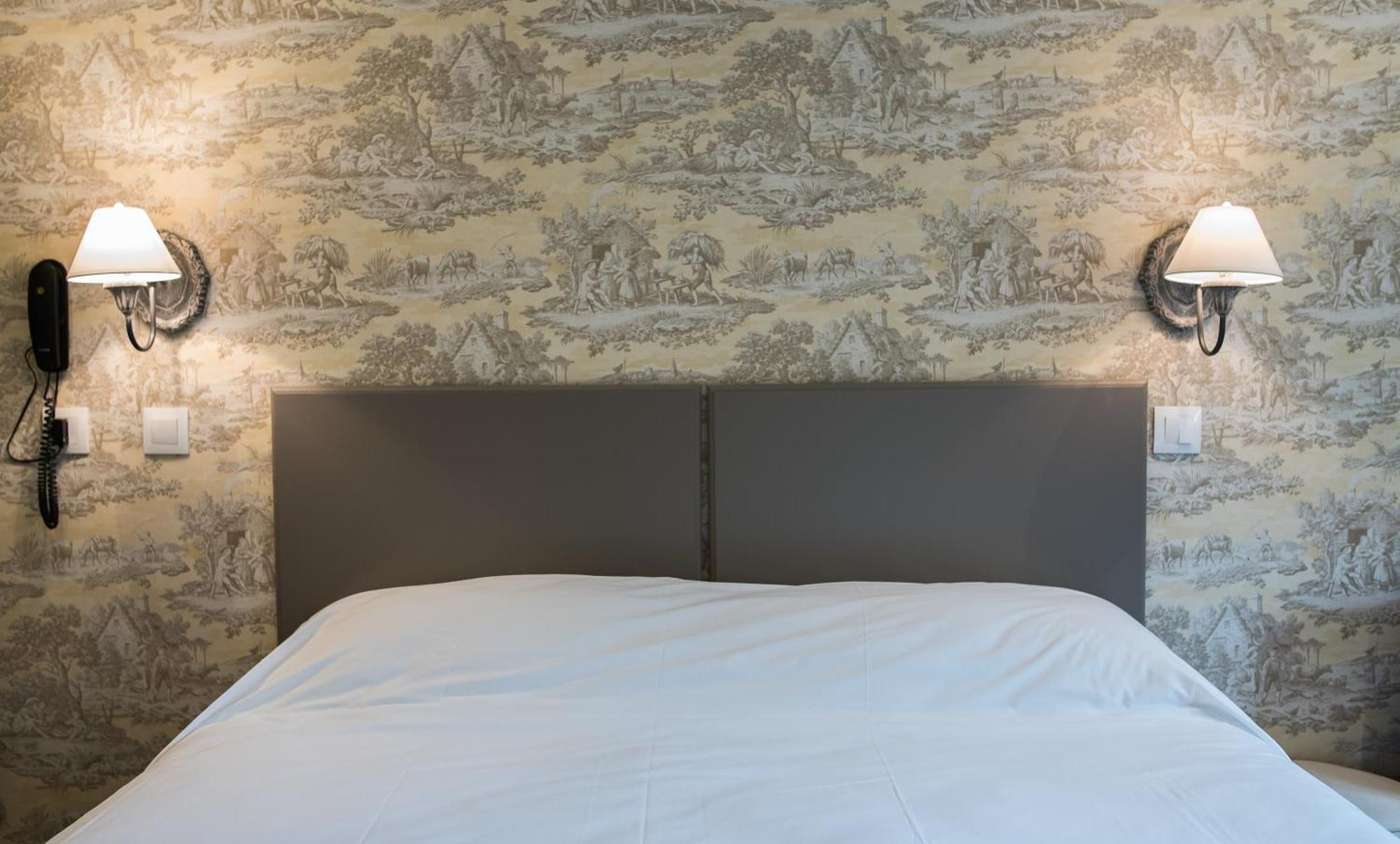L'Auberge du Port des Roches Luche-Pringe Zimmer foto
